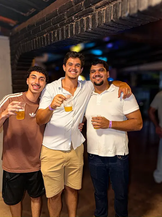 Clientes curtindo a noite no Josepio Lounge Bar